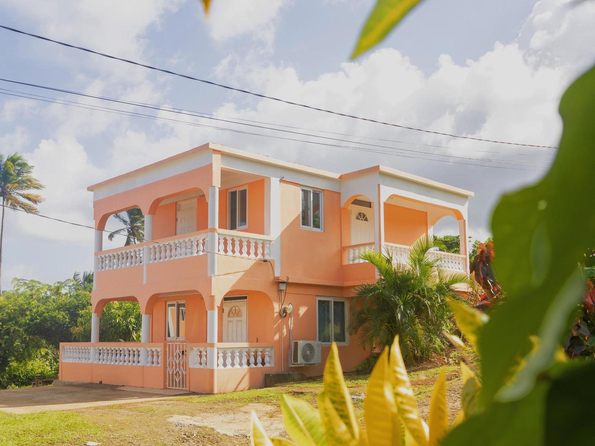 Happy Nest Dominica Hotel Marigot Екстериор снимка